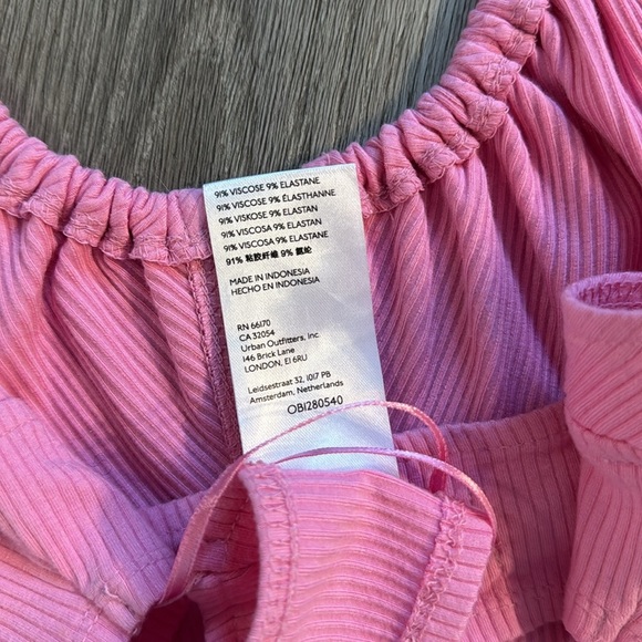 UO cropped pink halter top XS - Picture 5 of 5